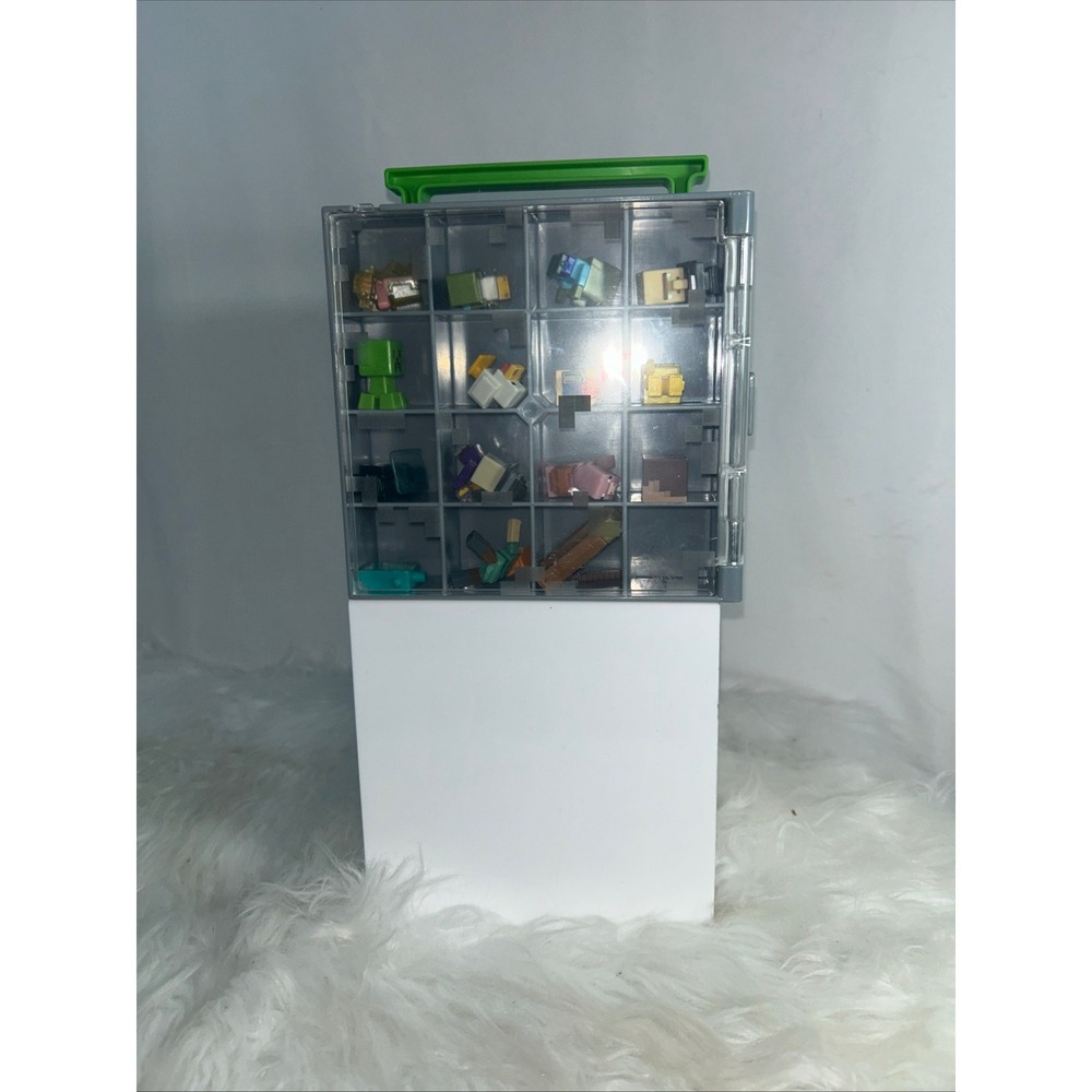 Minecraft Collector Case Gray Storage Cube with Green Handle and Mini Figures 15